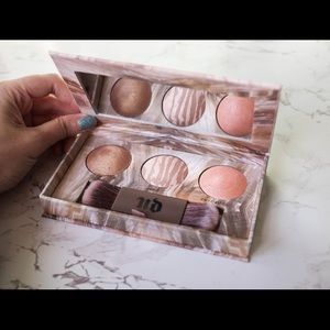 Urban Decay Illuminated Trio Palette